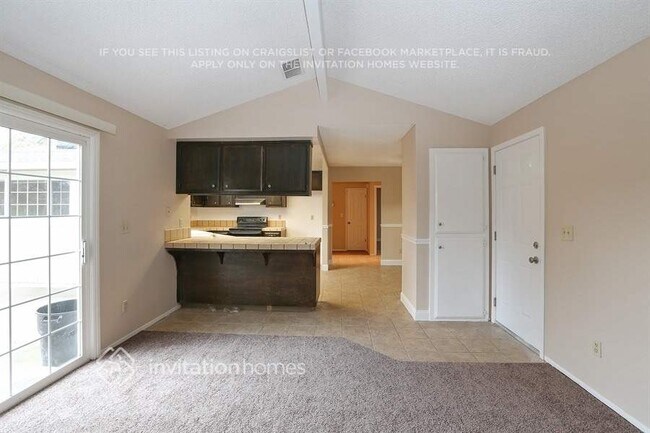 Foto del edificio - 962 Almond Dr