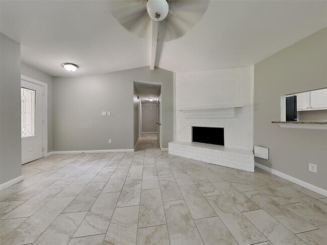 Building Photo - 24507 Fir Ridge Ct