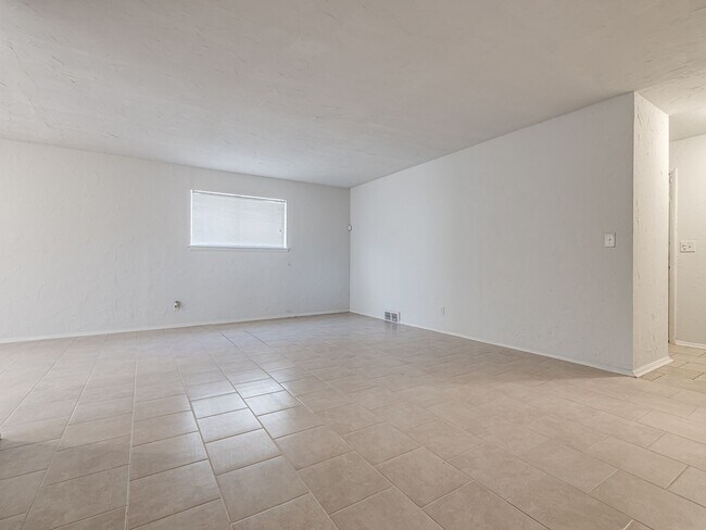 Foto del edificio - Updated in NE OKC for rent! Minutes to Broadway Extension/235 and Downtown!