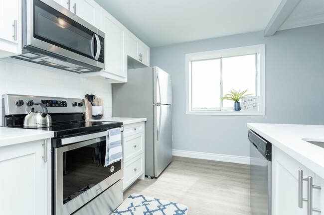 Building Photo - 977 Mohawk