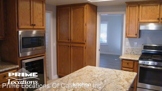 Building Photo - 3 br, 2 bath House - 2098 Roaring Camp Drive