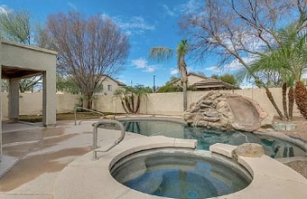 Building Photo - 3320 E Elgin St