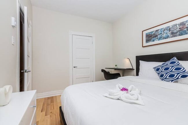 Building Photo - 926 Rue Saint-Philippe