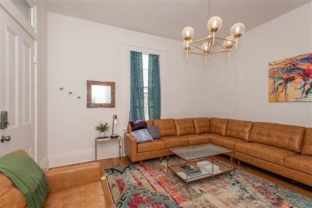 Foto del edificio - 203 W 11th St