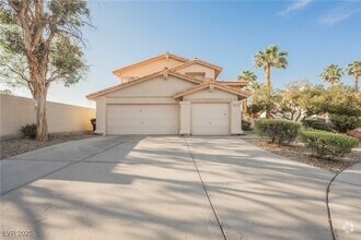 Building Photo - 8432 Honeywood Cir