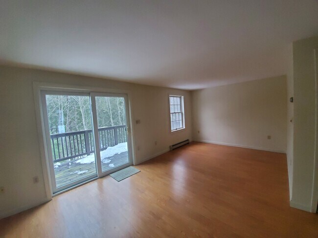 LR / Gathering space w/ large deck - 36 Kimball Pl