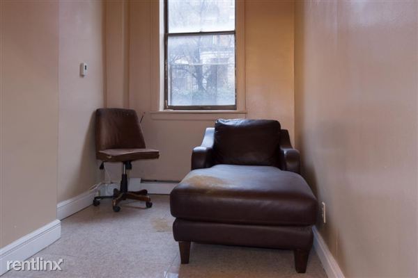 Primary Photo - 30 Saint James Pl