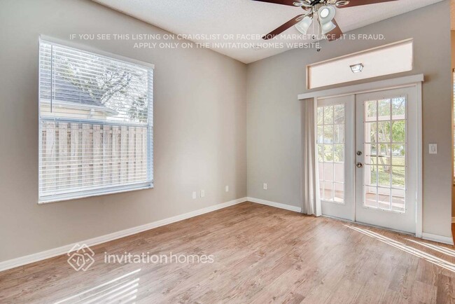 Foto del edificio - 3037 Sebastian Ln