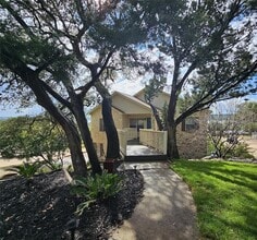 Building Photo - 504 Lakeshore Cir