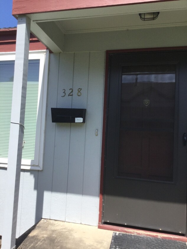 Foto principal - Quaint One Bedroom Duplex ~Close to Campus!