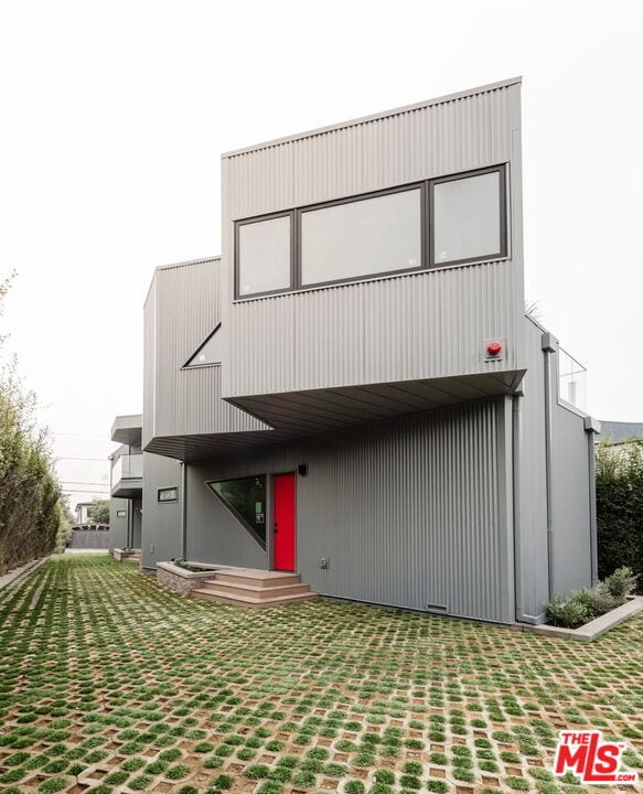 Foto del edificio - 340 Indiana Ave