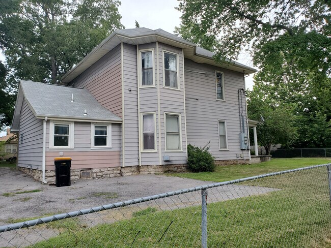 Building Photo - 1605 N Missouri Ave