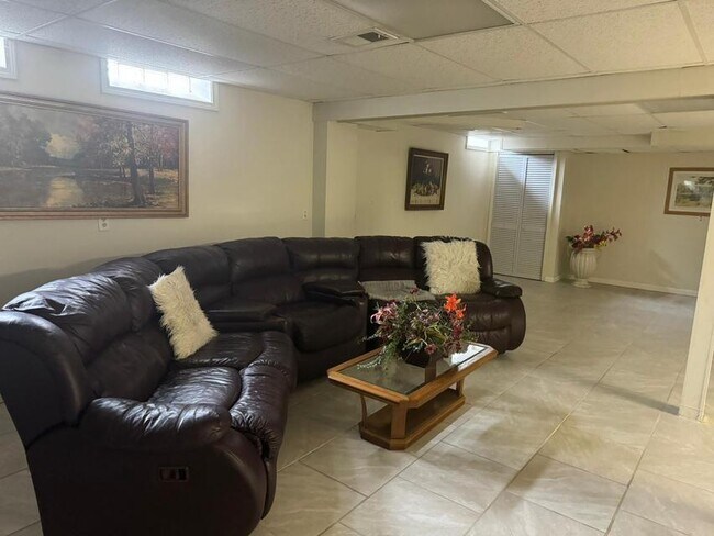 Foto del edificio - 44266 Terricar Ln