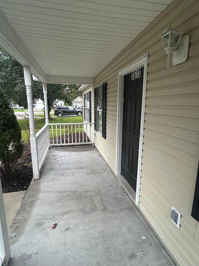 Building Photo - 3613 Farmington Pl