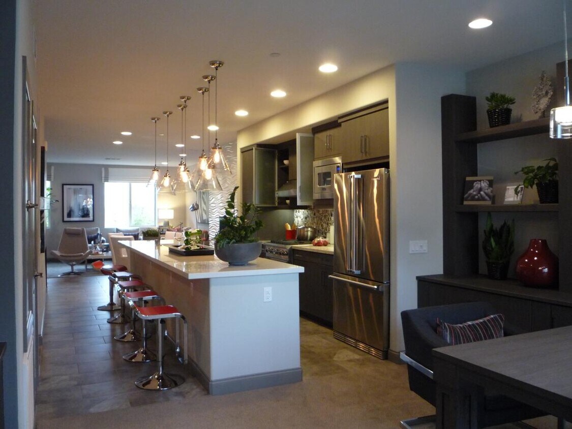 Primary Photo - 1510 W Artesia Sq