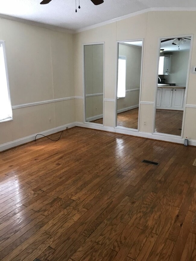 Building Photo - 2 bed 2 bath mobile home in country setting.