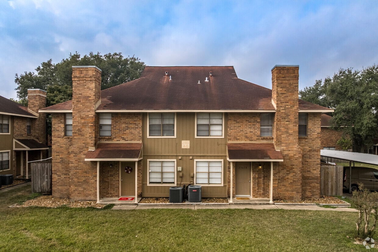 Alternate Building Photo - Memorial Hills Townhomes