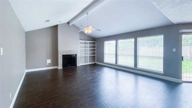 Building Photo - 9619 Sharpcrest St