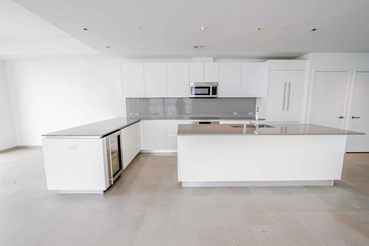Foto principal - 88 SW 7th St
