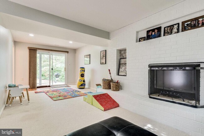 Foto del edificio - 3405 Austin Ct