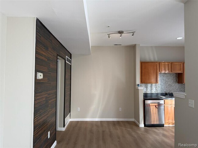 Foto del edificio - 575 Summerfield Dr