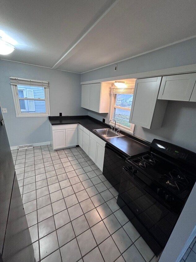 Foto principal - 1520 Whiting Ave SW