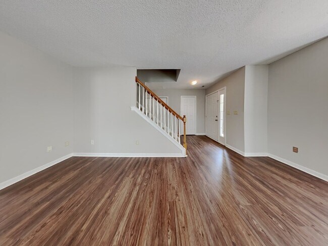 Building Photo - Save 1/2 on Rent by Aug. 31st!