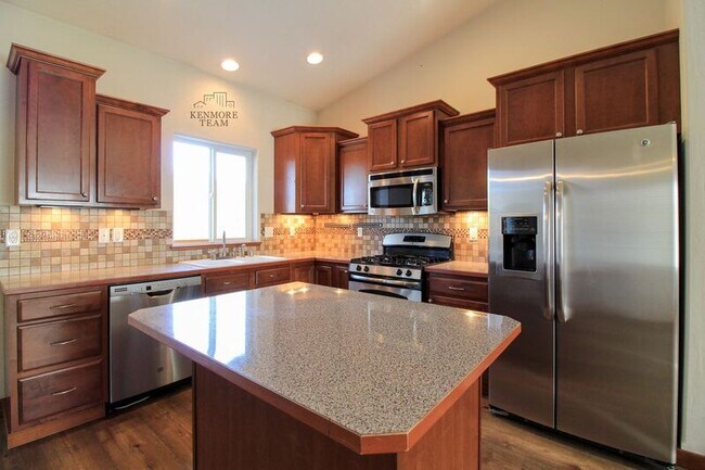 Building Photo - 4803 Catalonia Dr