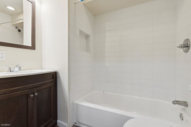 Building Photo - 5 br, 3 bath House - 1804 W MONTGOMERY AVE...