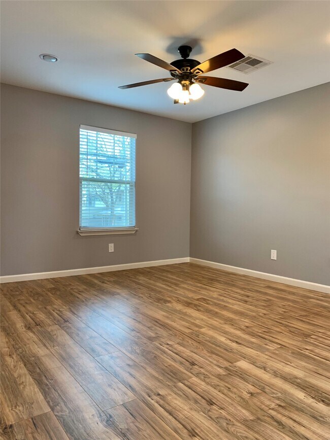 Foto del edificio - 602 W 18th St