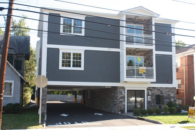 Building Photo - 768 Westfield Ave