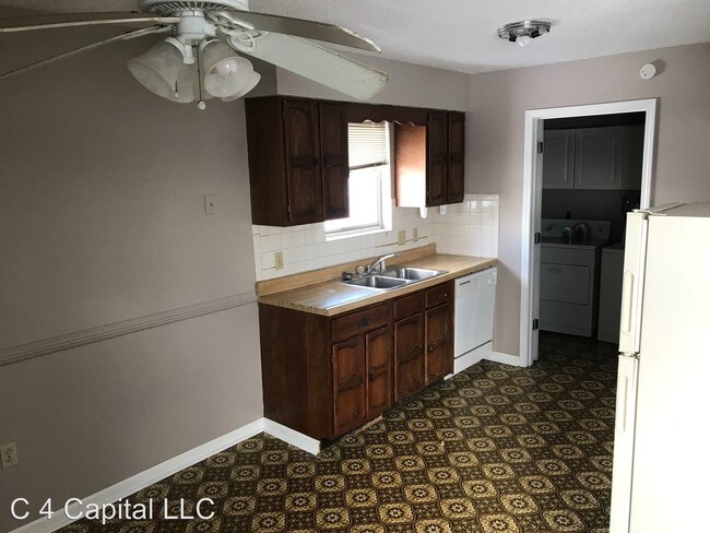 Building Photo - 230 Apple Tree Ct