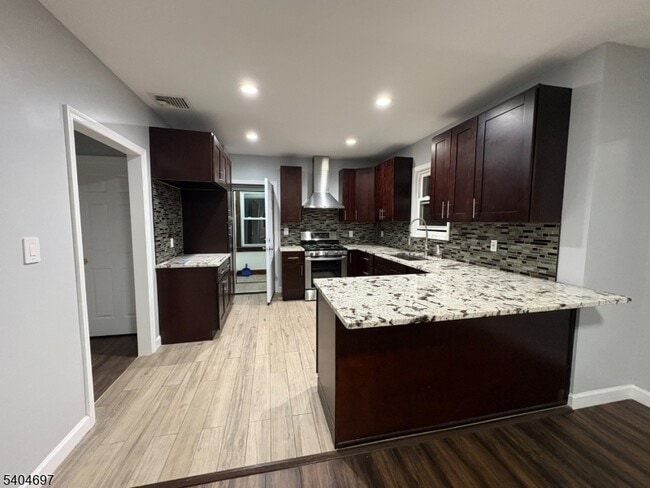 Foto del edificio - 173 Lincoln Ave