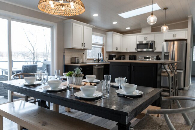 Foto del edificio - 48606 Alder Dr