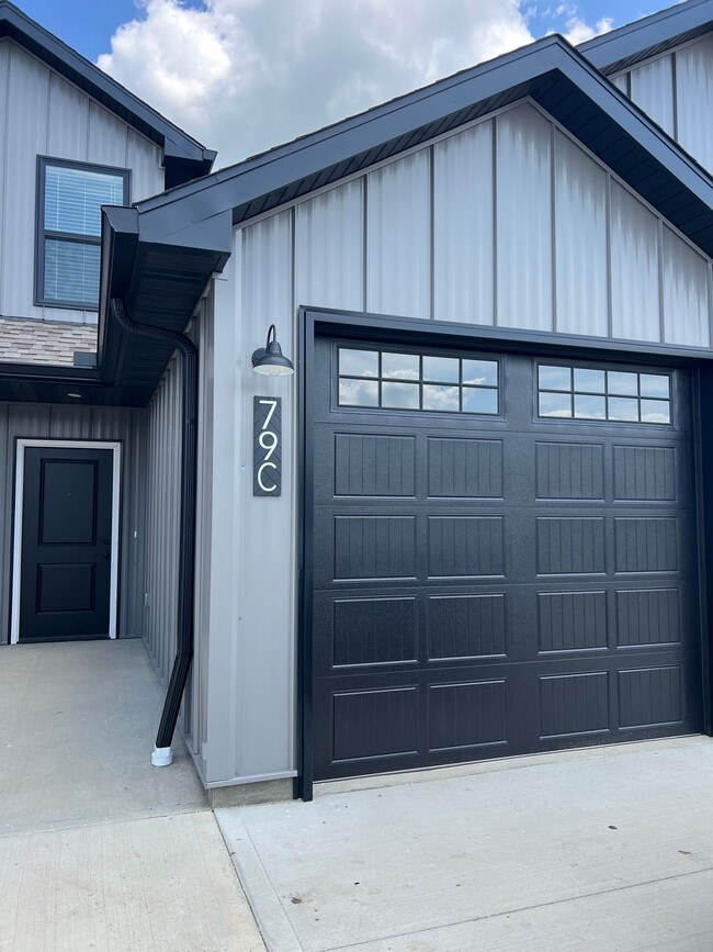 Building Photo - 79 SE 351st Rd