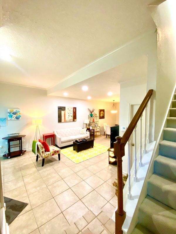 Foto del edificio - 7350 Kirby Dr