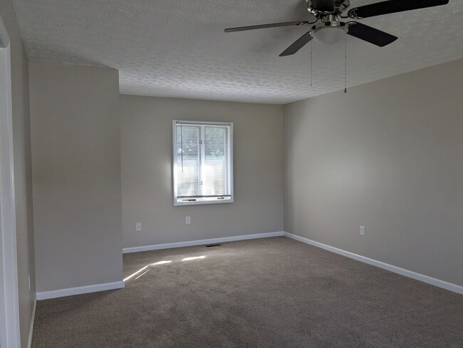 Foto del edificio - Coming Soon-Beautiful 3 Bedroom, 2.5 Bathroom