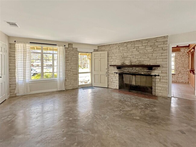 Building Photo - 4207 Wilshire Pkwy