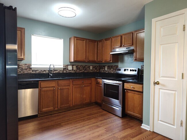 Building Photo - 5226 Beam Lake Dr