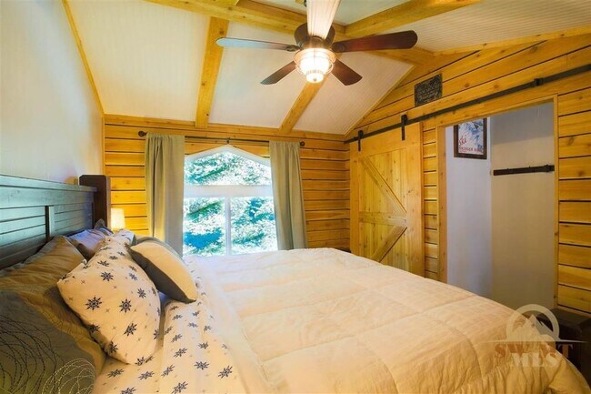 Building Photo - 25 Bridger Pines Rd