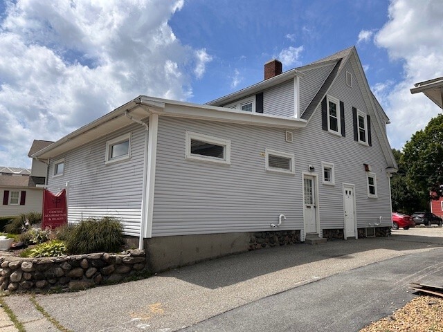 Building Photo - 74 Highland St