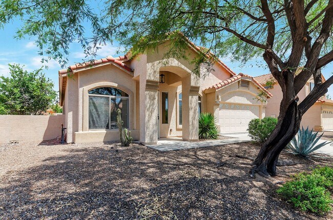 Building Photo - Beautiful, updated, Oro Valley home