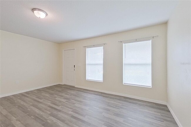 Foto del edificio - 27008 Anthony Ave