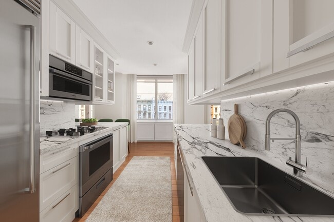 Building Photo - 401 E 60th St