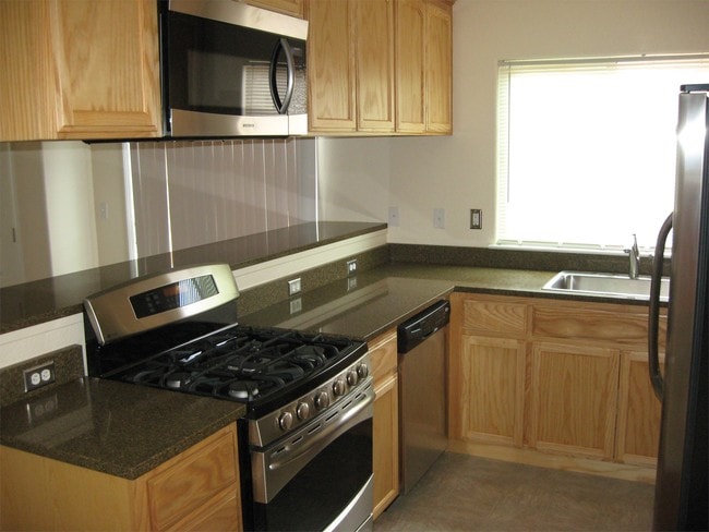 Building Photo - 195 Rothrock Dr
