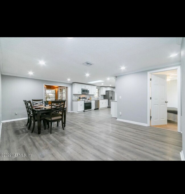 Foto del edificio - 4157 Autrey Ave E