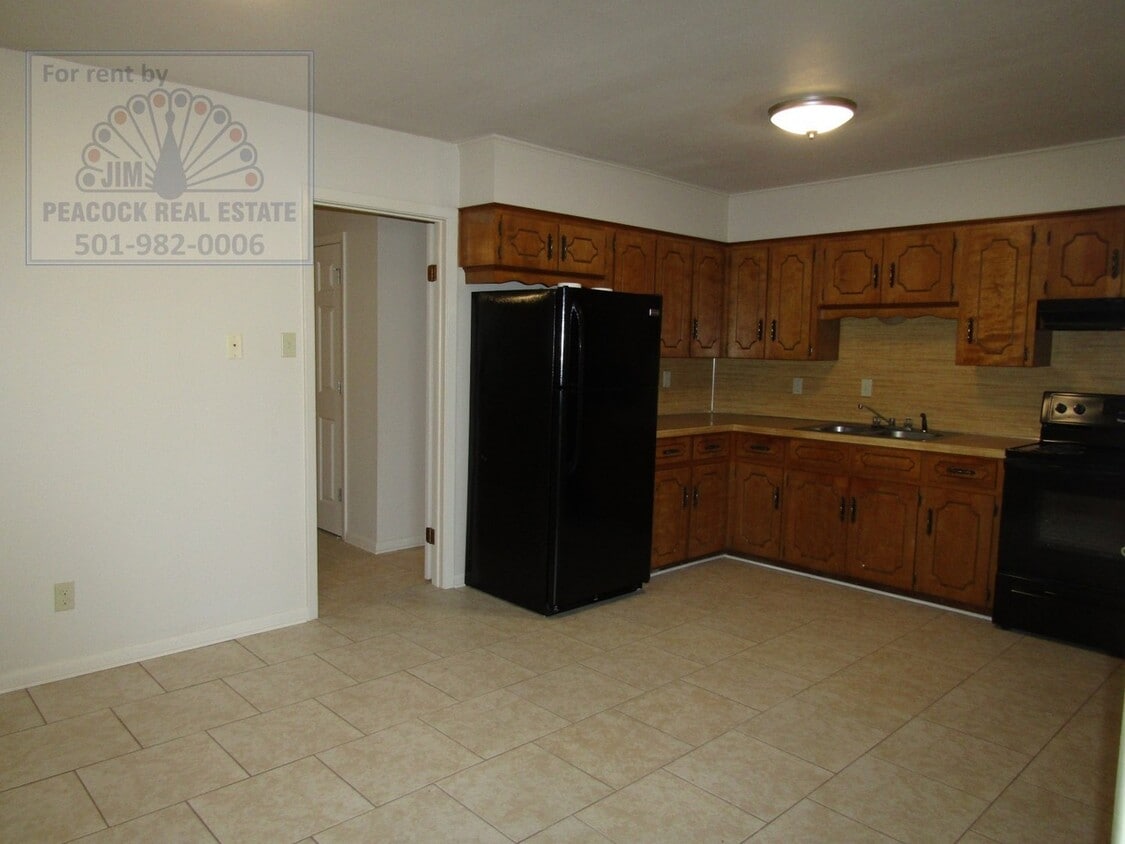 Building Photo - 1100 S James St