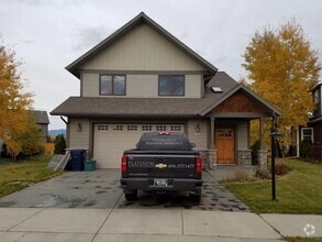 Building Photo - 856 Rogers Wy