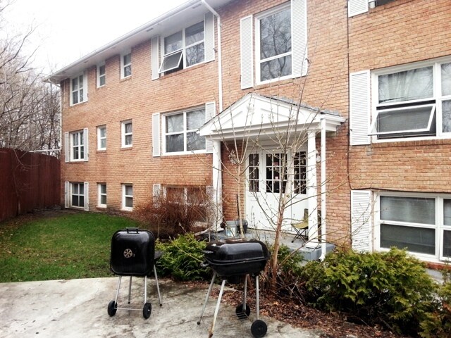 Foto del edificio - 8340 Minnetonka Blvd