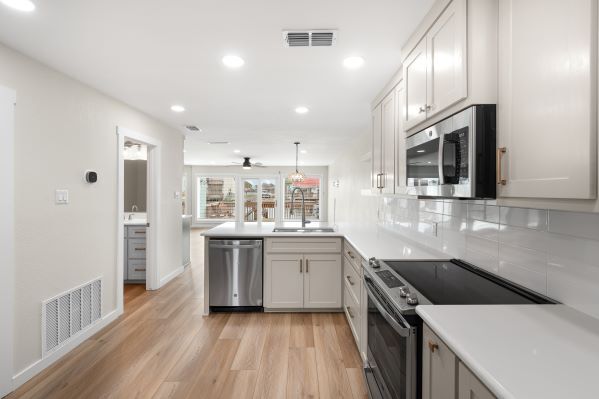 Foto del edificio - 15326 Bonasse Ct